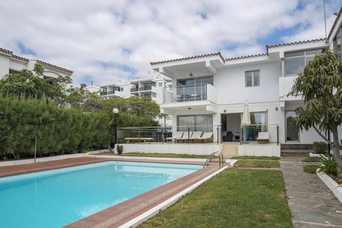 Lightbooking Tarantos Beach Villa Playa Ingles Плая дел Инглес Екстериор снимка